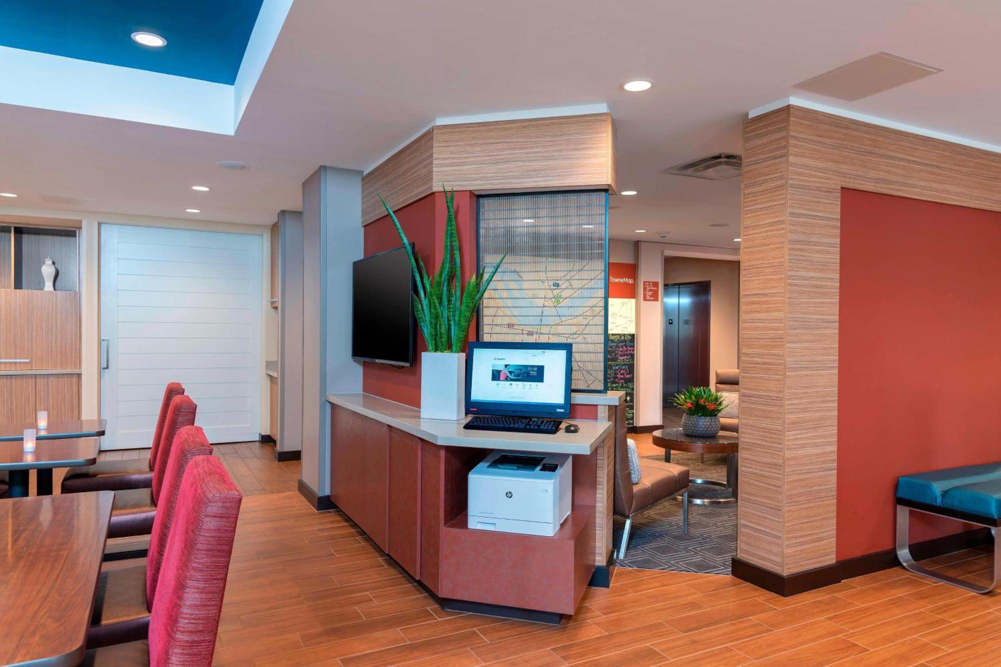 Towneplace Suites By Marriott Louisville North Jeffersonville Exterior photo